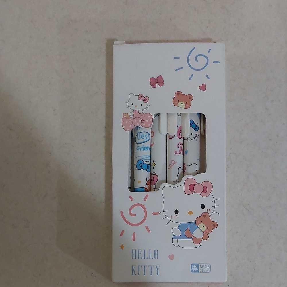 New in box 6 Hello Kitty Pen Set each with different design
